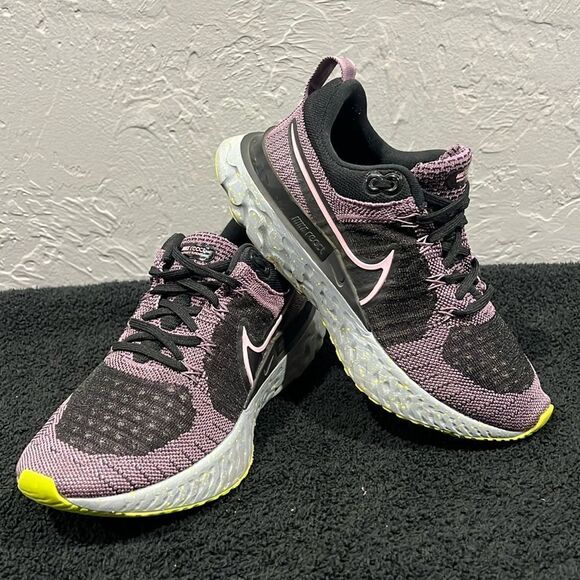 🔥🔥 NIKE React Infinity Run Flyknit 2 Violet Dust Women Sz 6.5 - PERFECT! - Picture 1 of 13